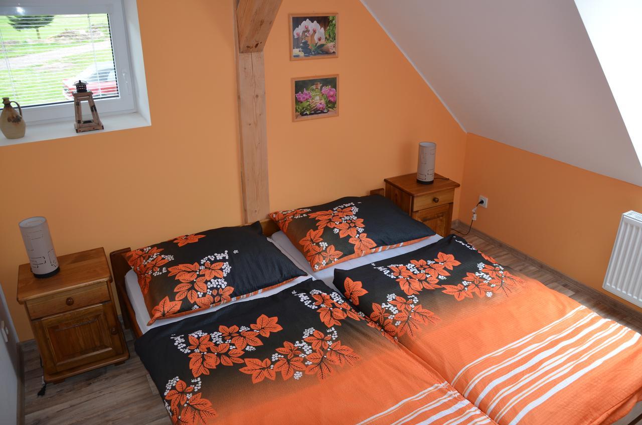 U Tatovy Lipy Appartement Jívka Buitenkant foto